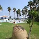 فندق Andromeda