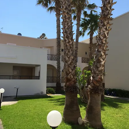 فندق Andromeda 3*